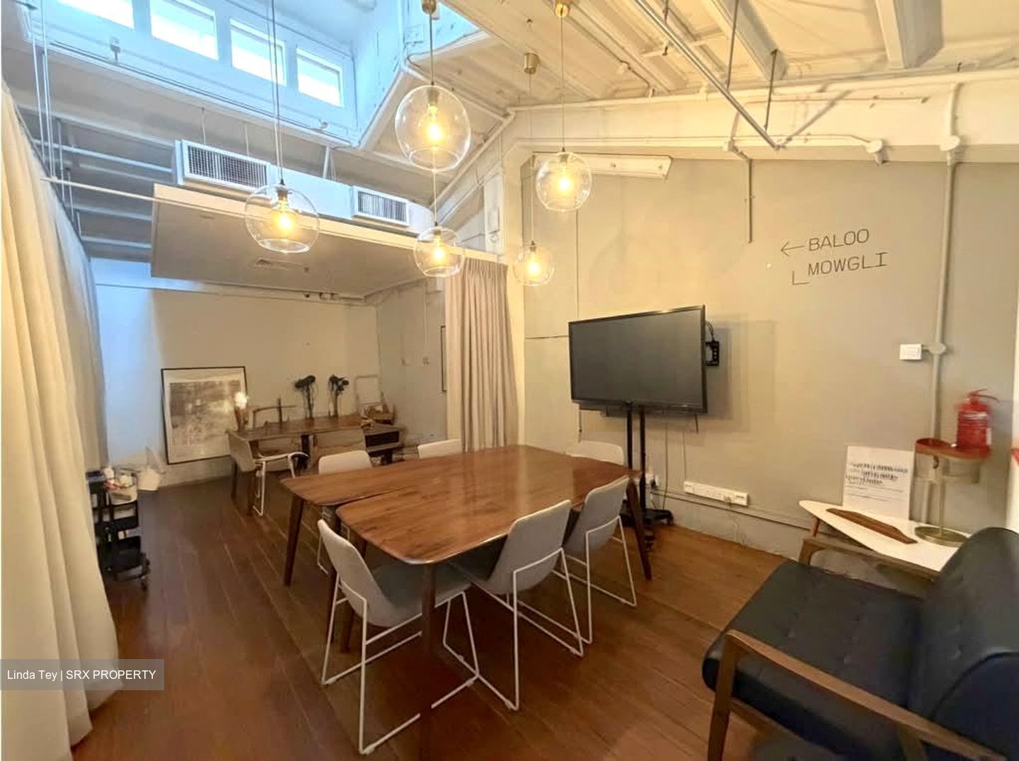 Far East Square (D1), Office #600107611